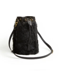 Drawstring Shearling Bag With 2 Way Shoulder Strap - L / Black Shearling & Black - (ki:ts)