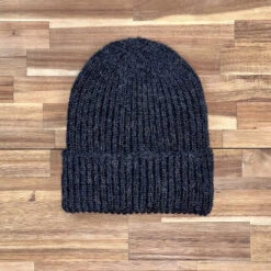 Baby Alpaca Ribbed Beanie / Charcoal - Yu-ito