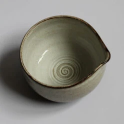 Matcha Bowl / White (HAKU) - (ki:ts) X Kaoru Pottery -Ki:ts Shop IMG 6346 SQ1080
