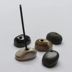 Incense Holder Koishi / Ryu (Beige) - (ki:ts) X Kaoru Pottery -Ki:ts Shop IMG 6594 SQ1080 1459563e ad6c 4f49 bd19 410cc188a7f1