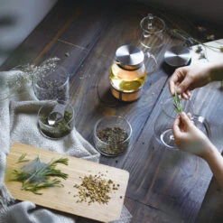 UNITEA Tea Warmer - KINTO -Ki:ts Shop KINTO UNITEA tea warmer and teapot editorial