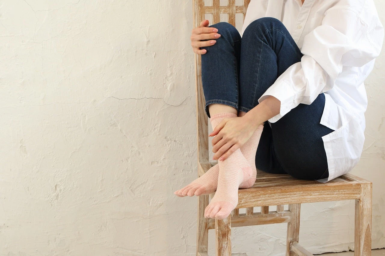 Organic Cotton Five Finger Border Socks Vegetable Dyeing / Lilac - Yu-ito 6 Organic Cotton Five Finger Border Socks Vegetable Dyeing / Lilac - Yu-ito - Image 4