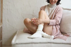 Smooth Silk Crew Length Socks / Sakura Pink - Yu-ito -Ki:ts Shop No.14046 b53138d4 fc29 4b26 97f6 a67b221d06cd