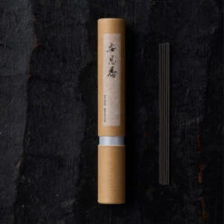 Fragrant Materials / No.032 Benzoin - &INCENSE