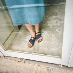 Luminous Silk Tongs Socks / Light Blue -Yu-ito -Ki:ts Shop SQ1080 e948e7e8 55f7 4bfe 99d3 5189fdfd9b57