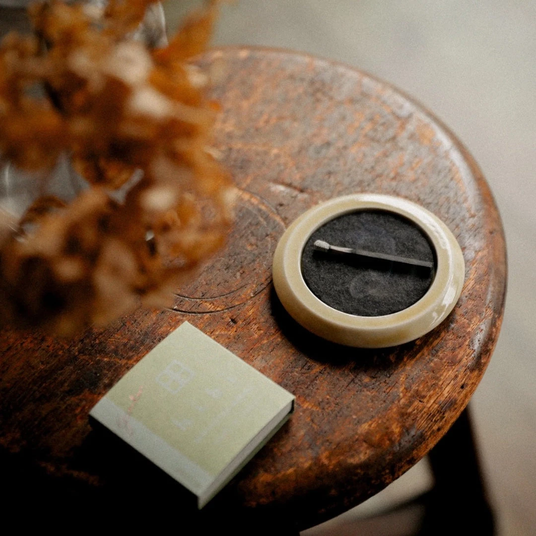 Hibi Seto Round Tray (Incense Holder) / Kiesto Yellow - Hibi 6 Hibi Seto Round Tray (Incense Holder) / Kiesto Yellow - Hibi - Image 4