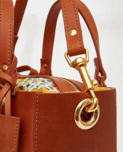 SQ Hand Bag With Pouch / Tan - (ki:ts) -Ki:ts Shop image 3623764e 538d 4e9b 8f9f 8b4c0d49f537