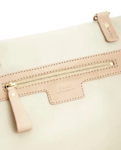 Postman / Cafe Latte - (ki:ts) -Ki:ts Shop image 9b9f3163 b051 44bd b35b 0bb49b3743ba