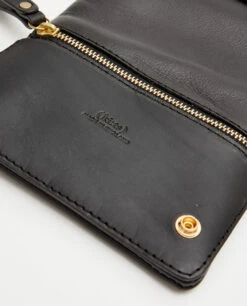Fold Purse With Shoulder Strap / Black - (ki:ts) -Ki:ts Shop image fbbeb07d 43bc 43ed 8a85 7f637cc5c265